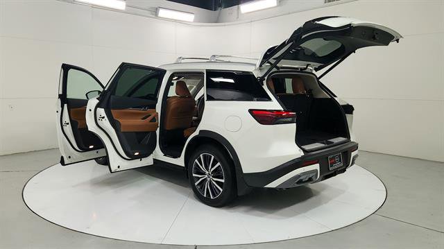 Used 2025 INFINITI QX60 Sensory w/ Vision Package image 30
