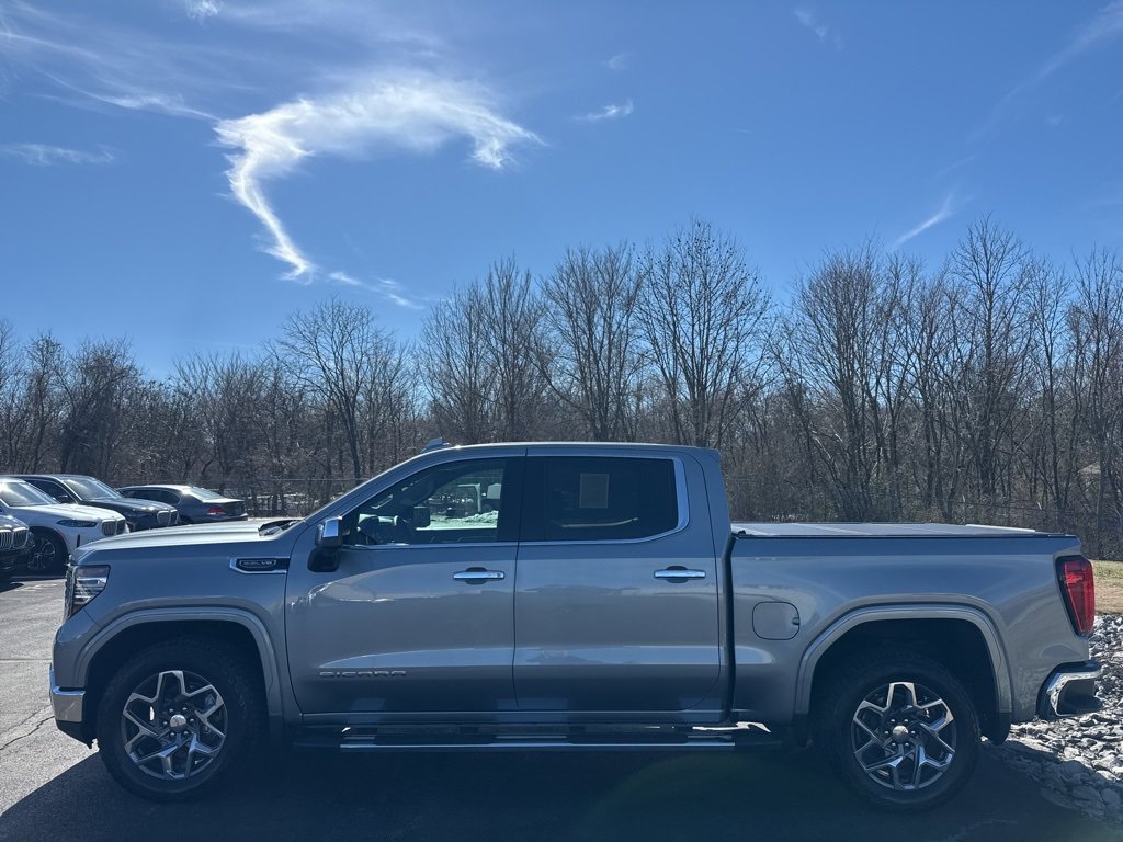 Used 2023 GMC Sierra 1500 SLT w/ SLT Premium Package image 2