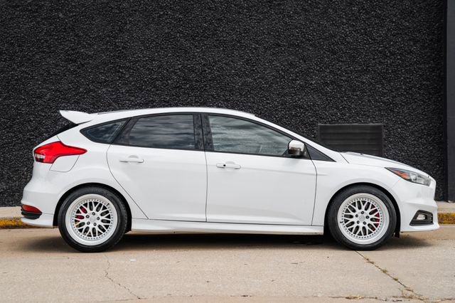 Used 2016 Ford Focus ST image 13