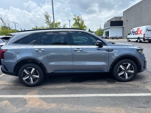 Certified 2021 Kia Sorento EX FWD image 5