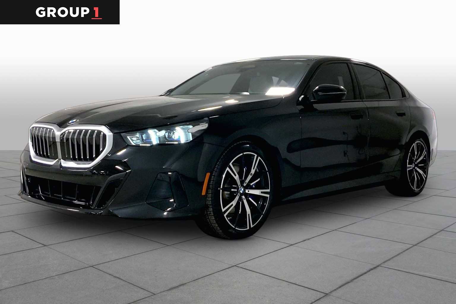 New 2026 BMW 540i xDrive w/ M Sport Package AWD/4WD image 1
