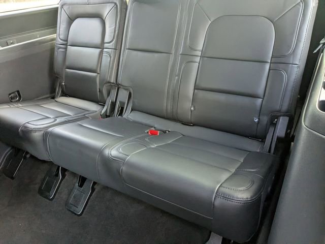 Used 2022 Lincoln Navigator 4WD image 21