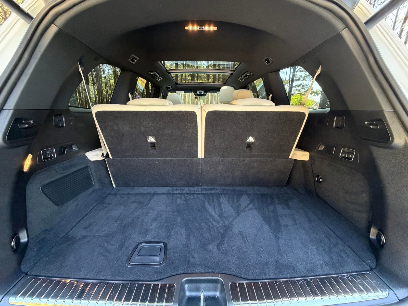 Used 2024 Mercedes-Benz GLS 450 4MATIC image 18