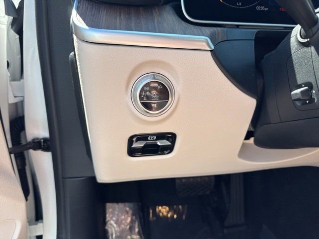 New 2025 Mercedes-Benz C 300 Sedan image 21