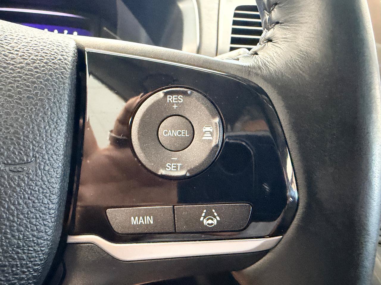 Used 2018 Honda Odyssey EX-L image 35
