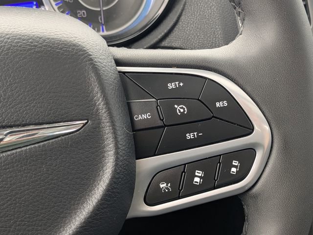 Used 2023 Chrysler 300 Touring L w/ Popular Equipment Group image 21