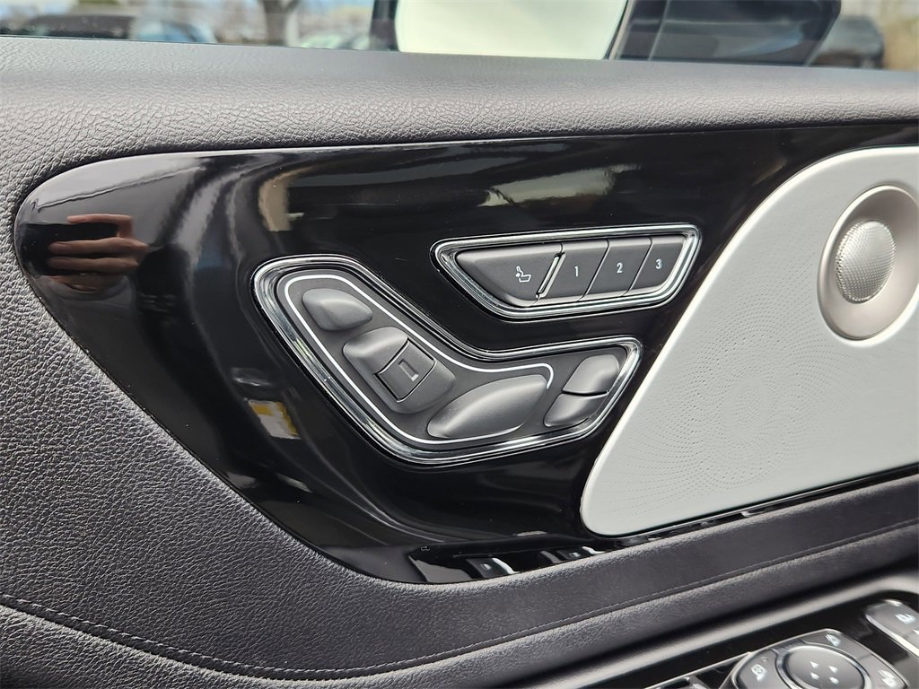 Used 2021 Lincoln Aviator Reserve w/ Equipment Group 210A image 27