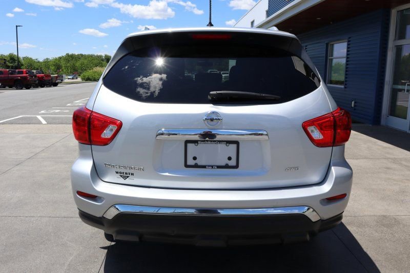 Used 2018 Nissan Pathfinder S AWD/4WD image 7