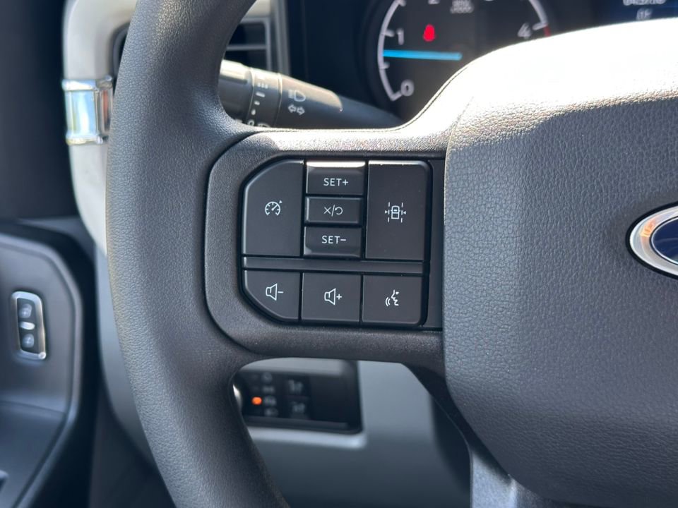 New 2025 Ford F550 4x4 Crew Cab image 19