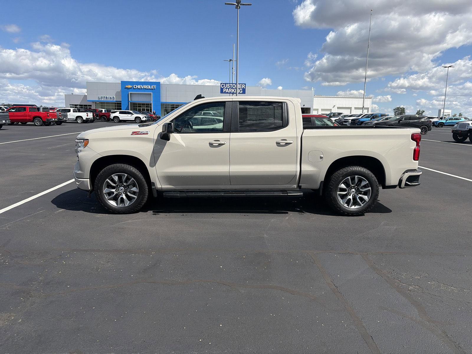 New 2026 Chevrolet Silverado 1500 RST AWD/4WD image 8