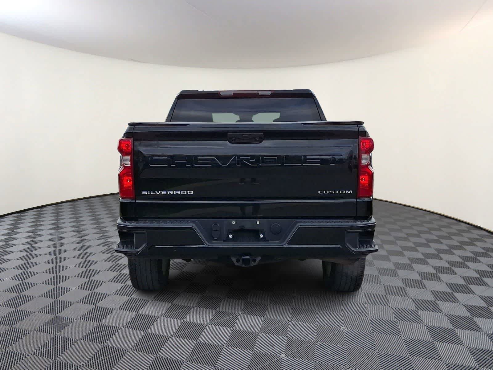Used 2023 Chevrolet Silverado 1500 Custom AWD/4WD image 6