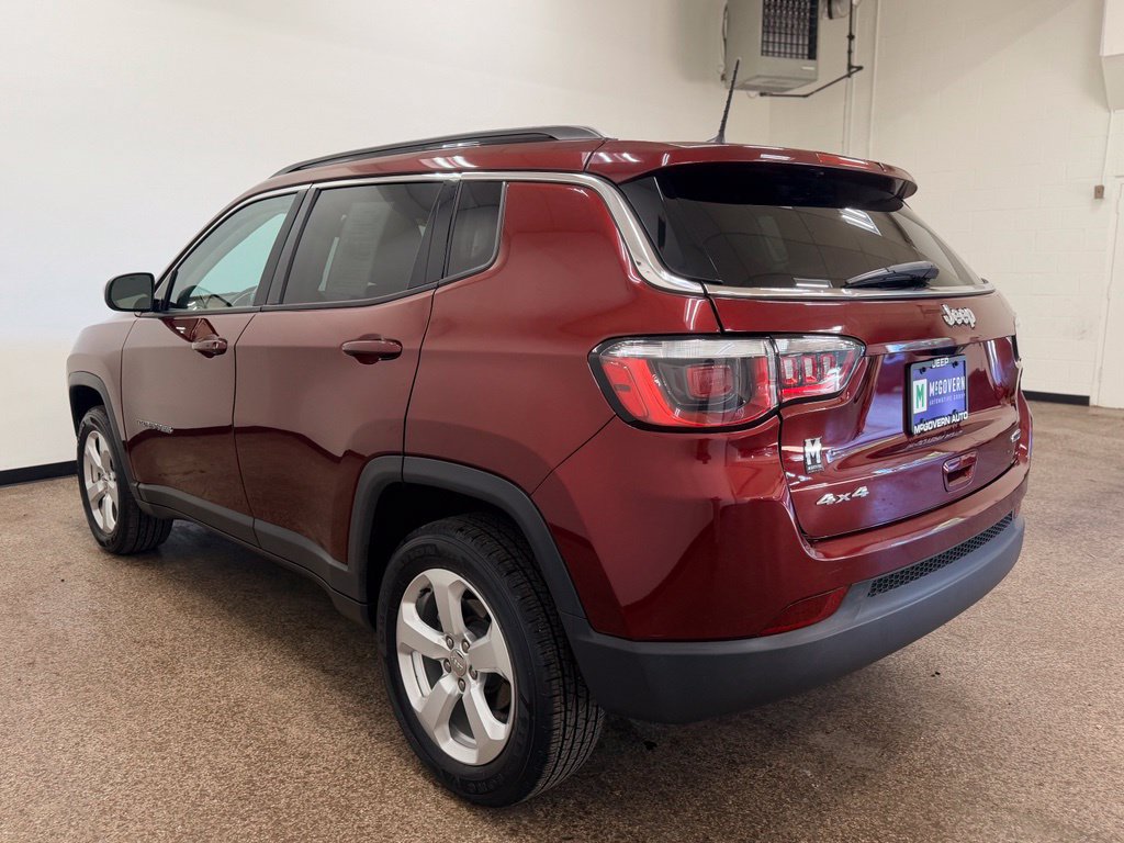 Used 2020 Jeep Compass Latitude w/ Popular Equipment Group AWD/4WD image 3