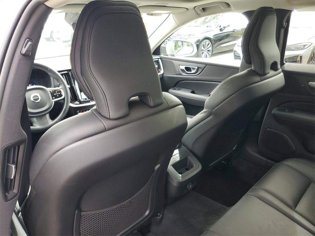 Certified 2025 Volvo V60 B5 Cross Country Plus image 12