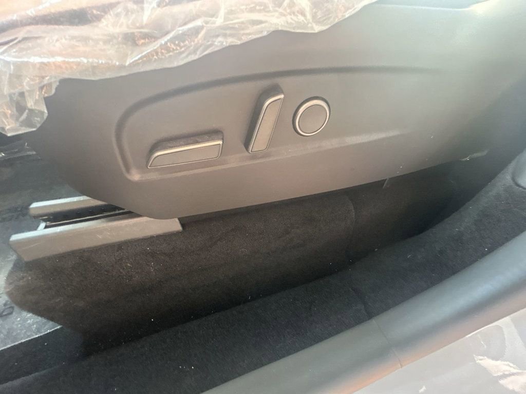 Used 2026 Tesla Model Y 2WD image 13