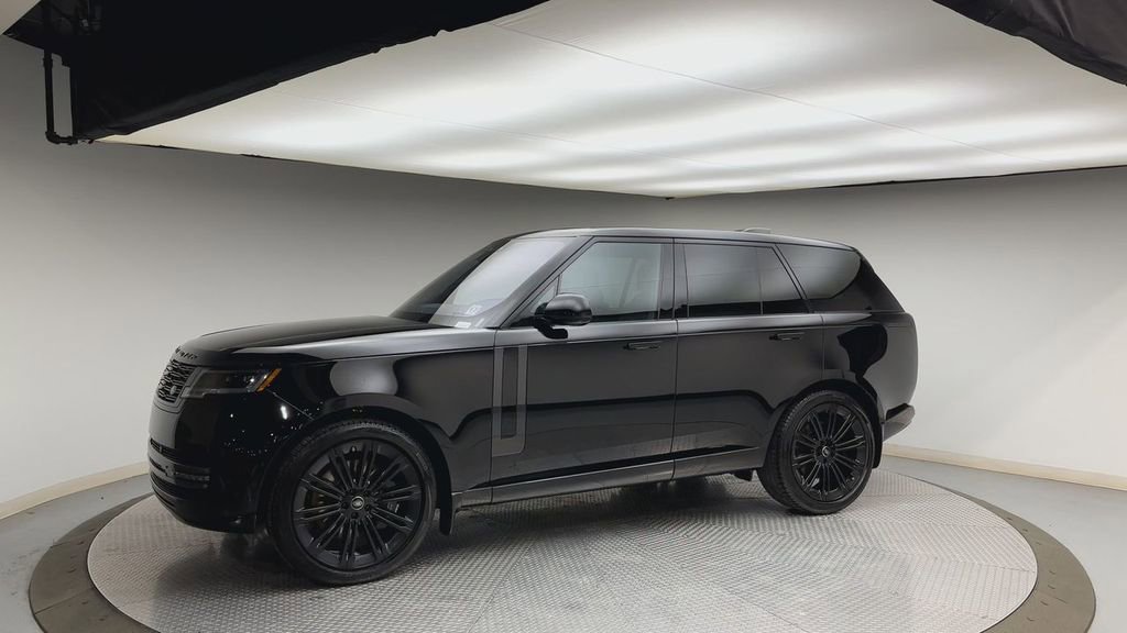Certified 2023 Land Rover Range Rover SE image 6