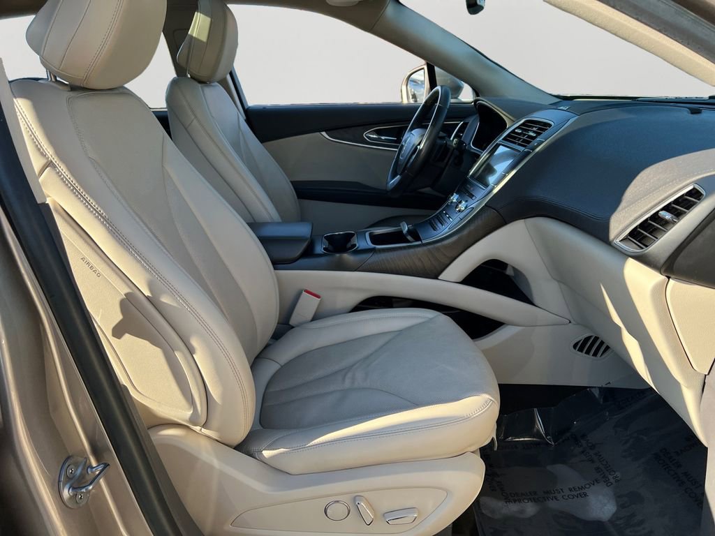 Used 2020 Lincoln Nautilus Reserve image 7