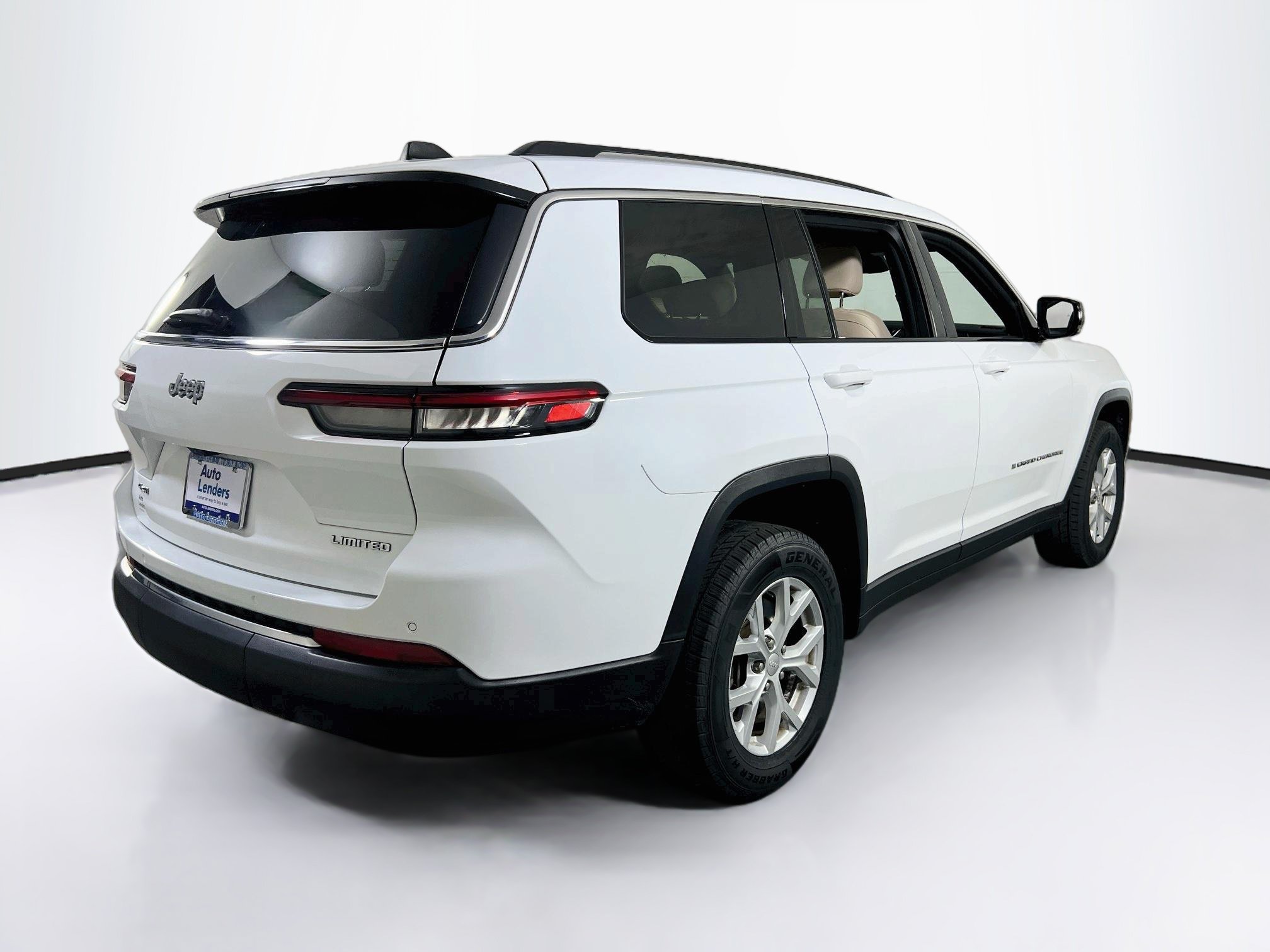 Used 2023 Jeep Grand Cherokee L Limited AWD/4WD image 5