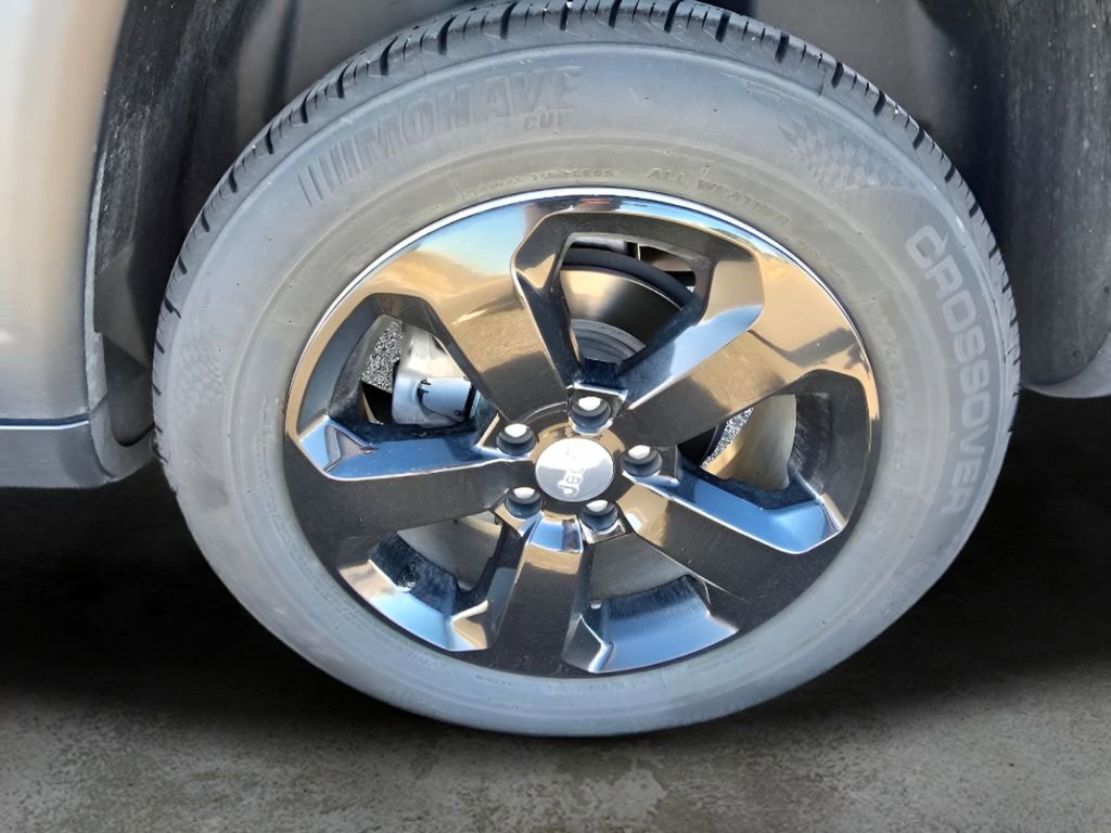 Used 2018 Jeep Compass Latitude w/ Popular Equipment Group image 11