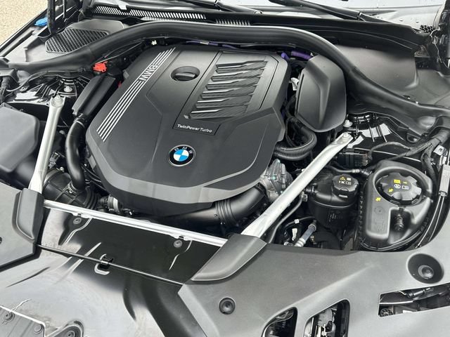Certified 2023 BMW 540i xDrive w/ M Sport Package AWD/4WD image 17