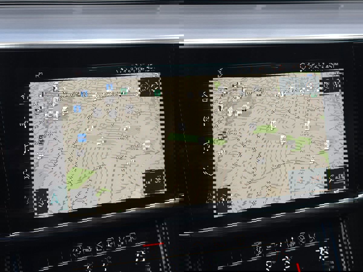 Used 2021 Audi A8 L 3.0T w/ Executive Plus Package image 32