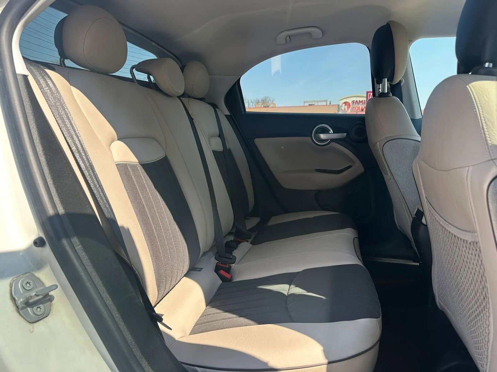 Used 2016 FIAT 500X Lounge image 15