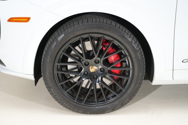 Used 2021 Porsche Cayenne GTS AWD/4WD image 28