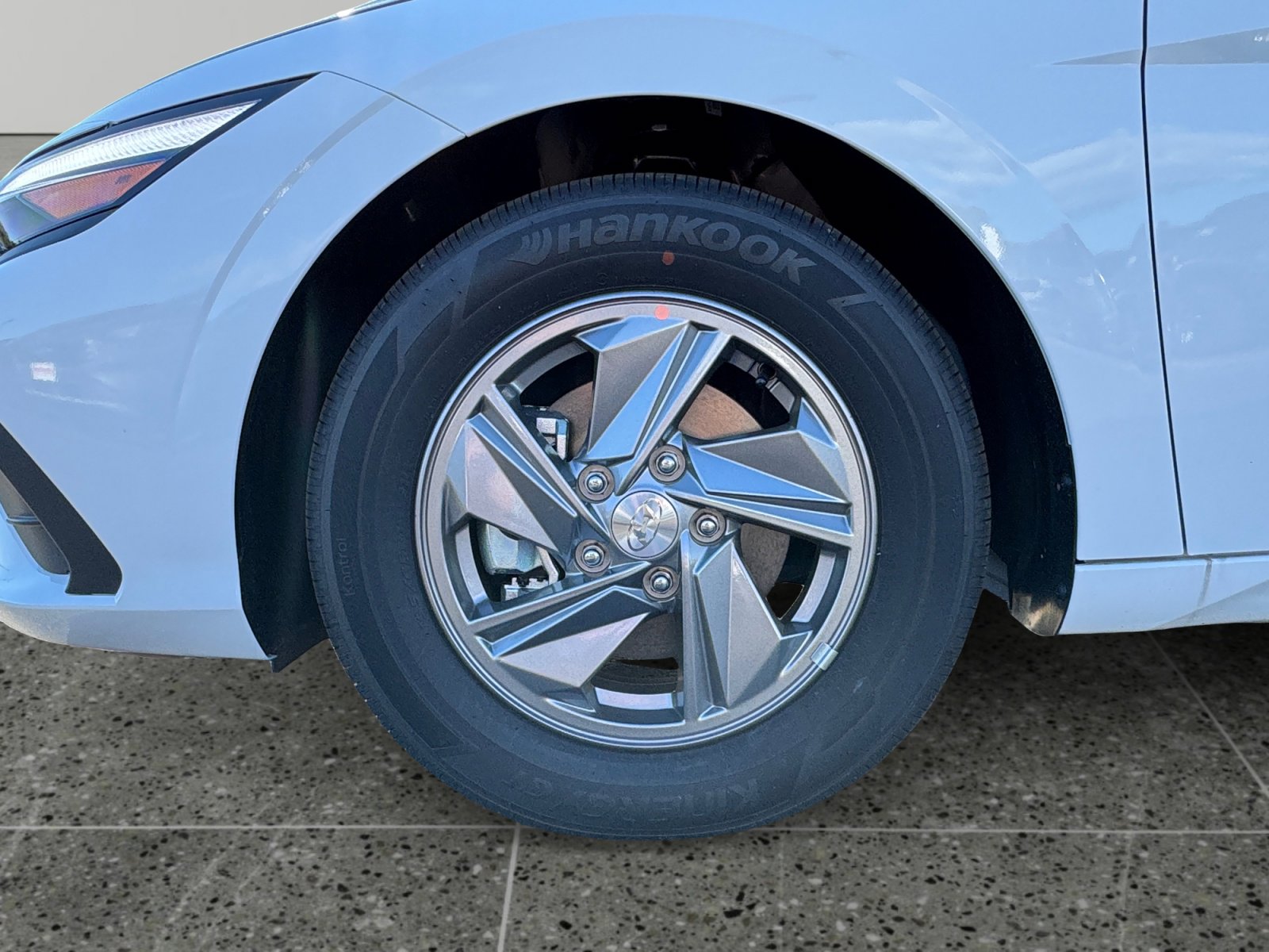 New 2025 Hyundai Elantra SE image 14