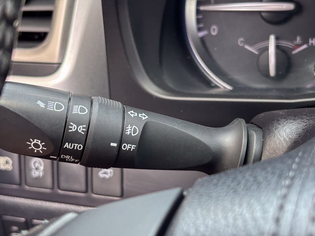Used 2017 Toyota Highlander Limited AWD/4WD image 31