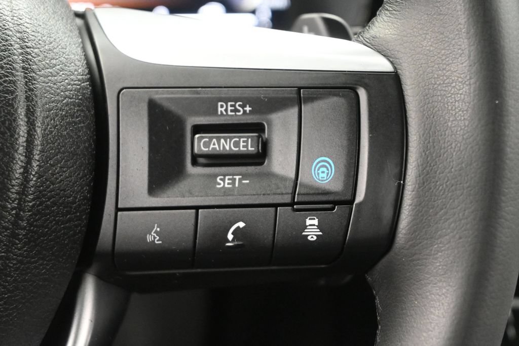 Used 2023 INFINITI QX60 Luxe w/ Performance Audio Package FWD image 9
