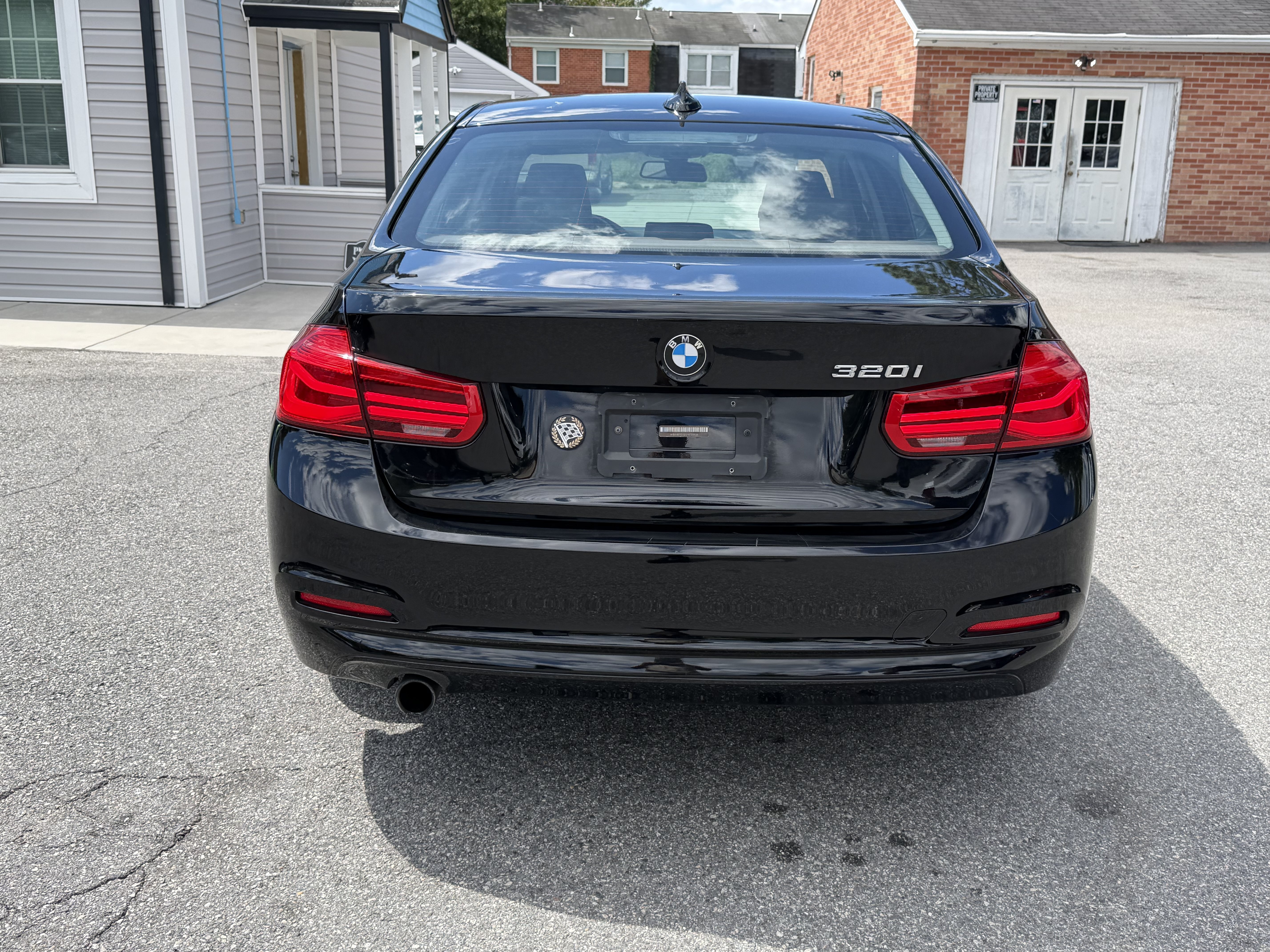 Used 2016 BMW 320i Sedan RWD image 7