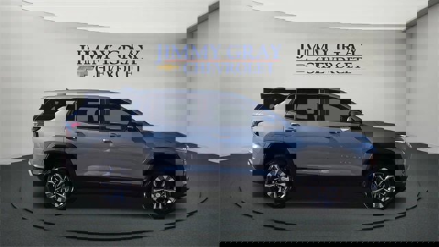 New 2026 Chevrolet Equinox LT w/ Convenience Package II image 2