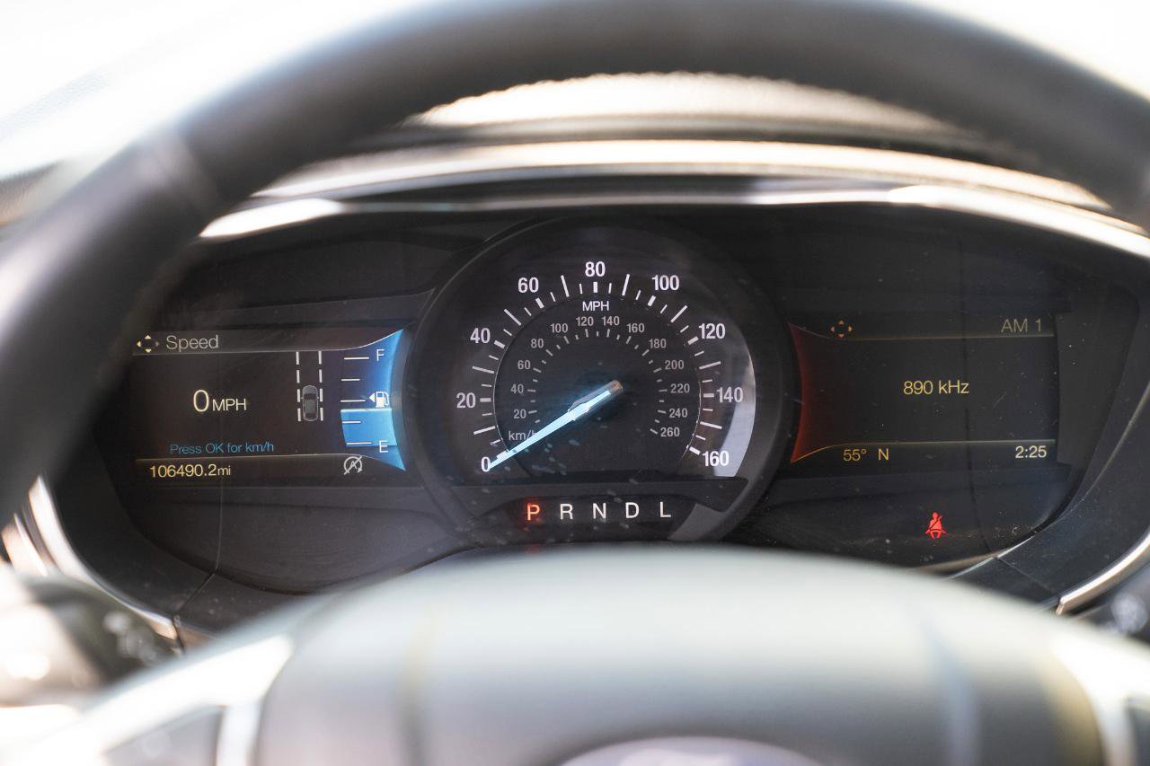 Used 2020 Ford Fusion SEL FWD image 34