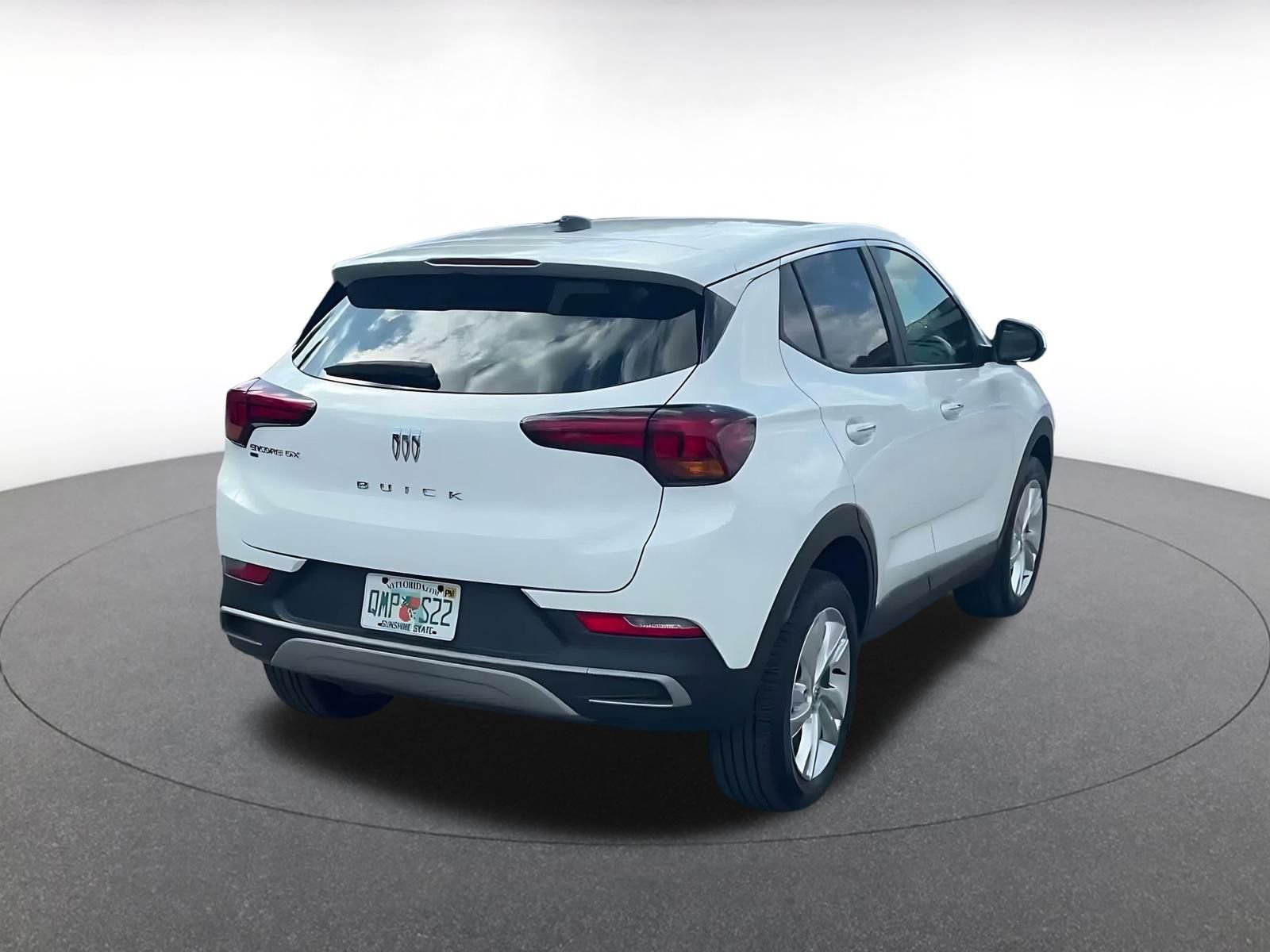 Used 2025 Buick Encore GX Preferred AWD/4WD image 13