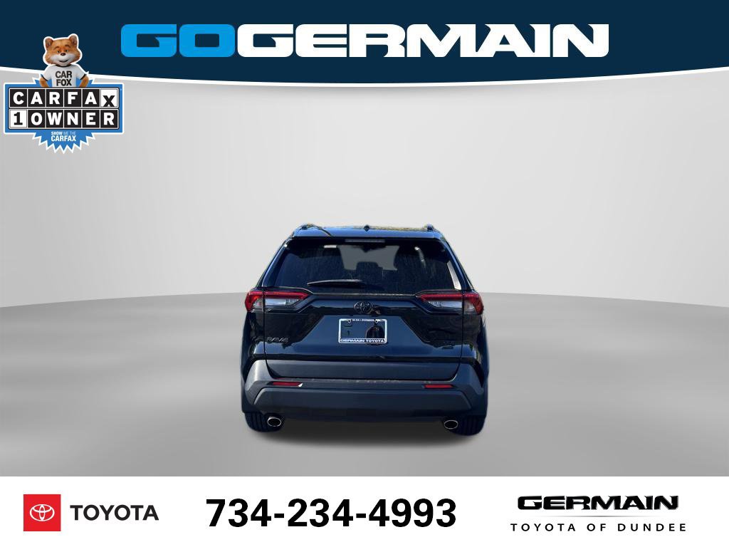 Used 2022 Toyota RAV4 XLE Premium AWD/4WD image 9