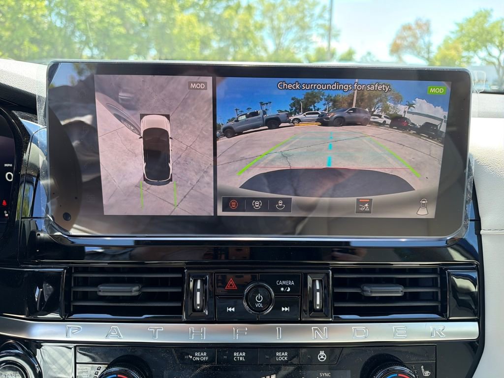 New 2026 Nissan Pathfinder SL image 24