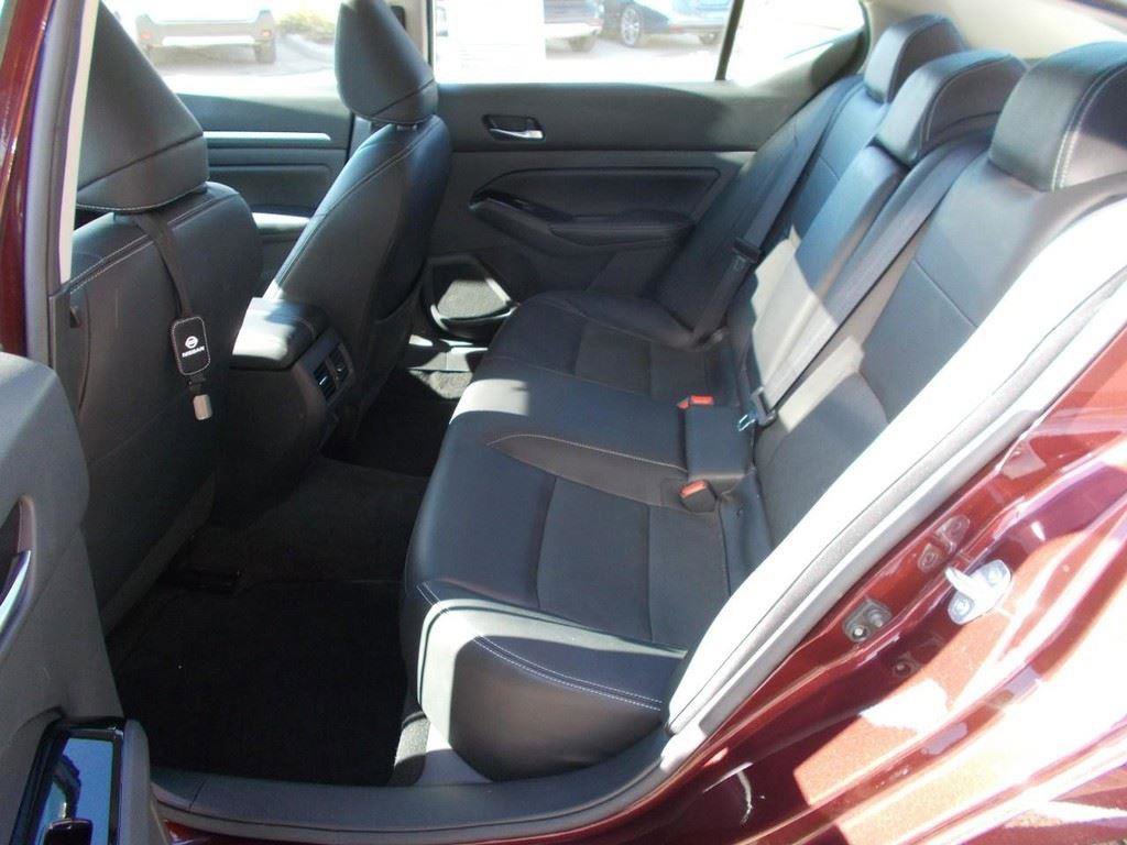 Used 2024 Nissan Altima 2.5 SL image 11