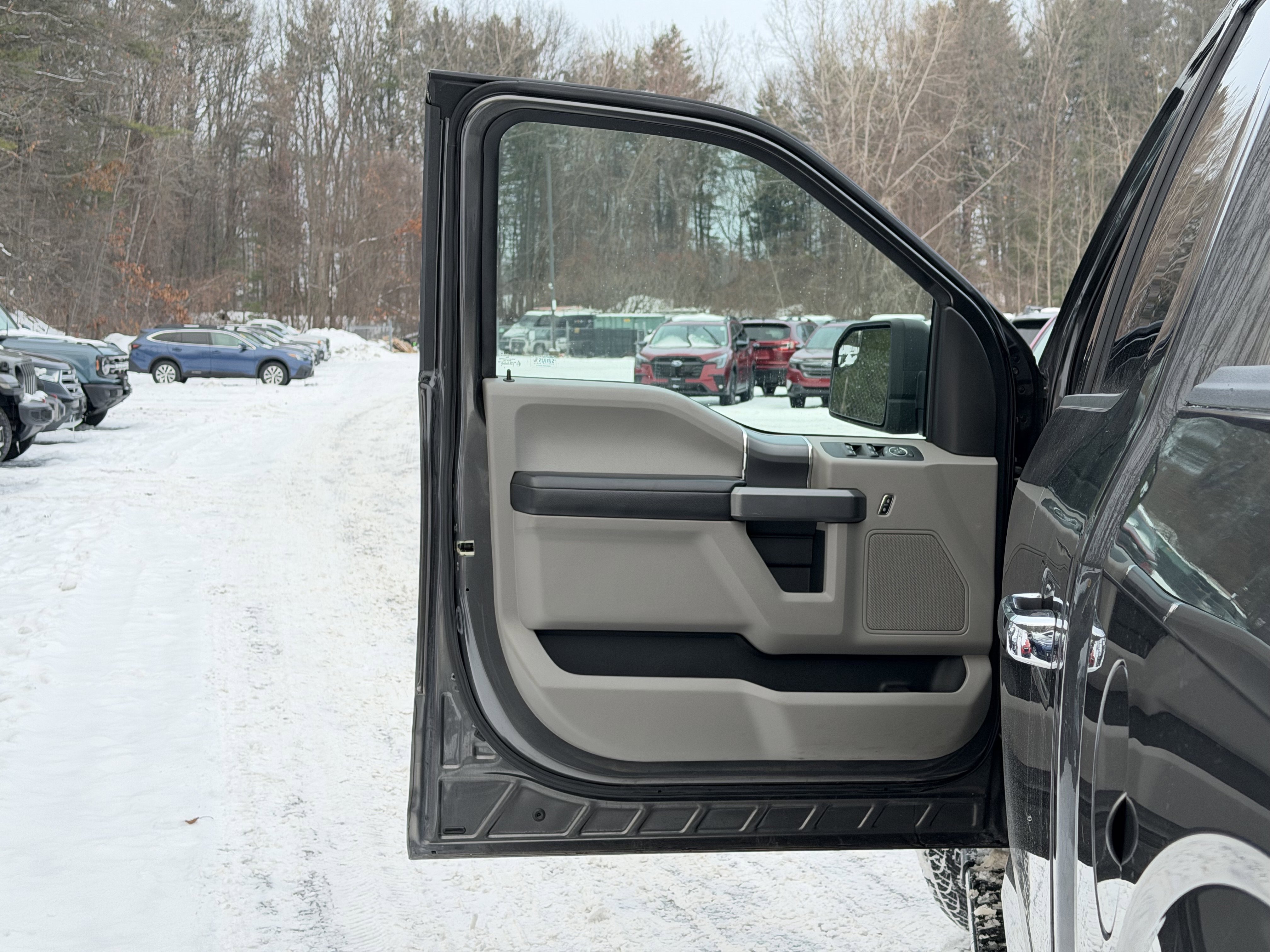 Used 2015 Ford F150 XLT w/ Equipment Group 301A Mid image 24