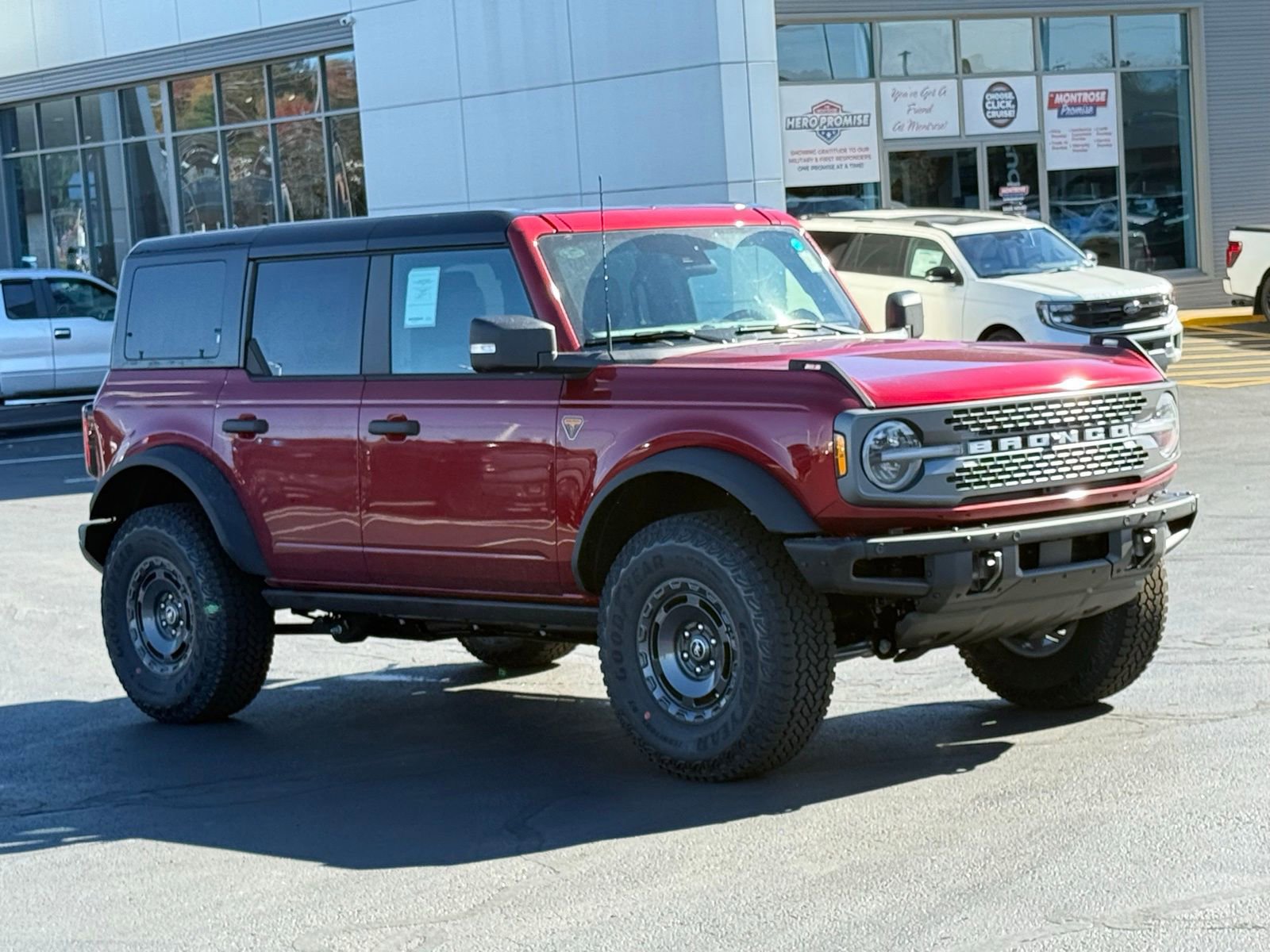 New 2025 Ford Bronco Badlands image 7