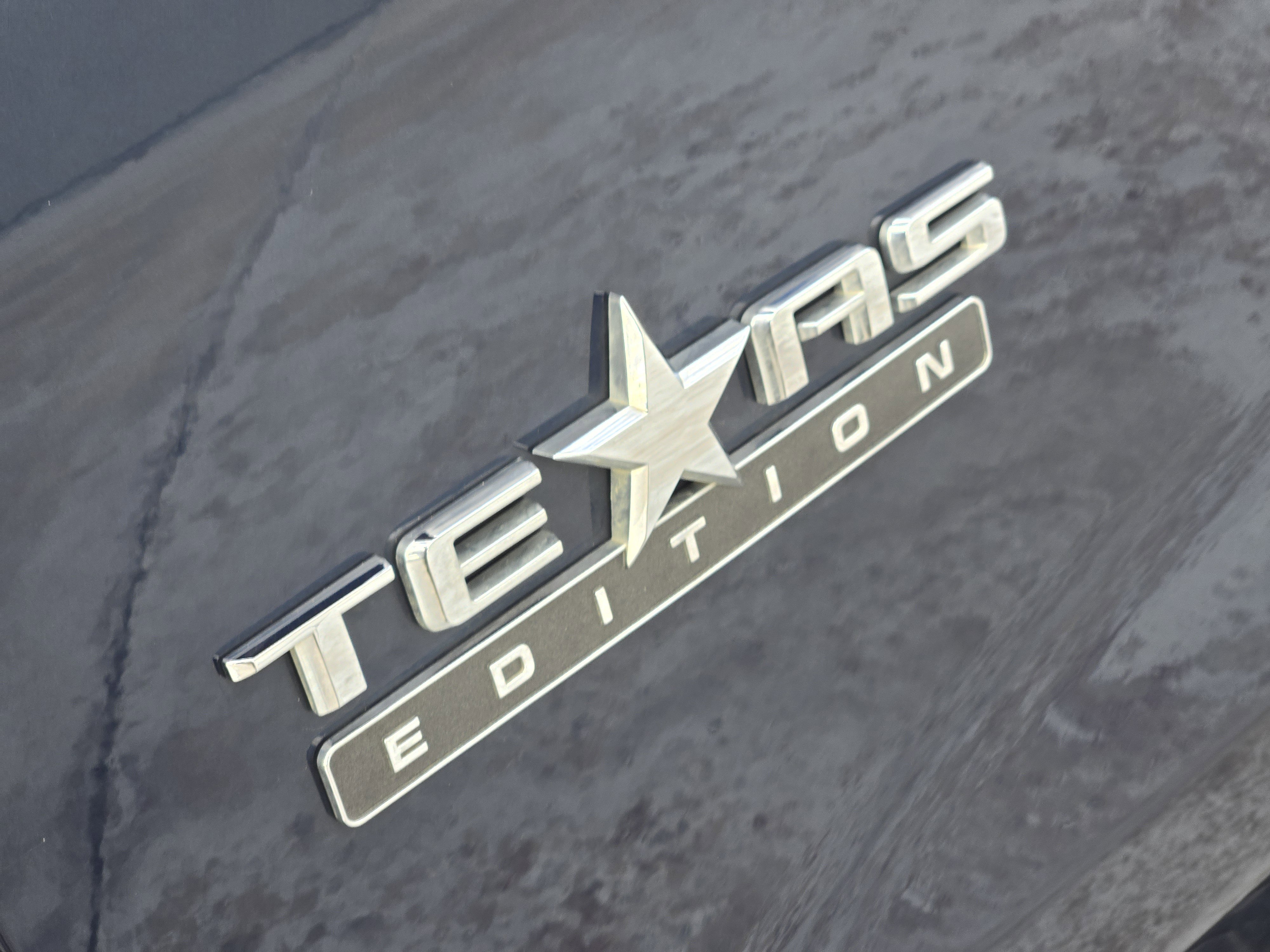 Used 2022 Chevrolet Silverado 1500 LTZ image 14