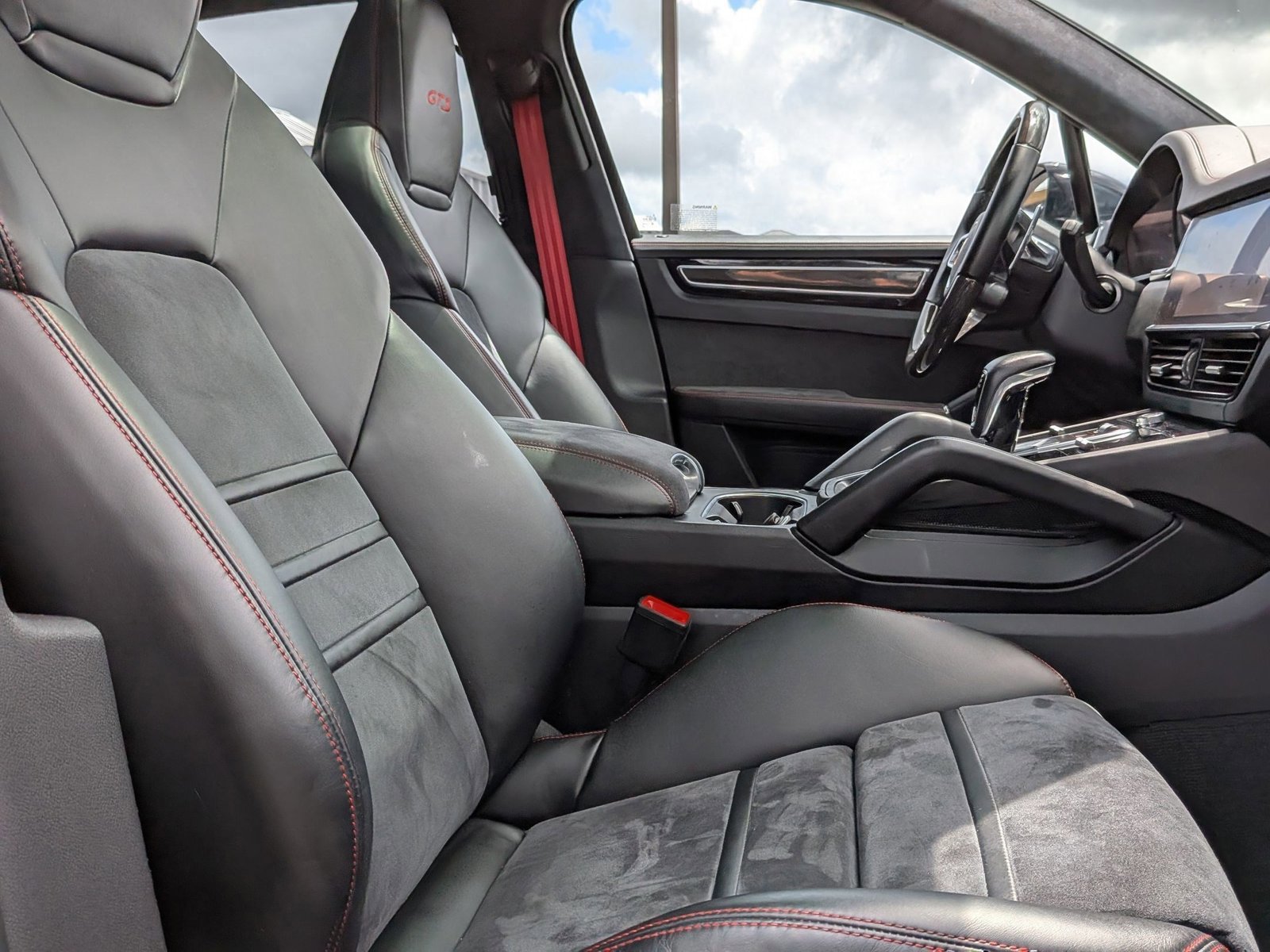 Used 2023 Porsche Cayenne GTS AWD/4WD image 24