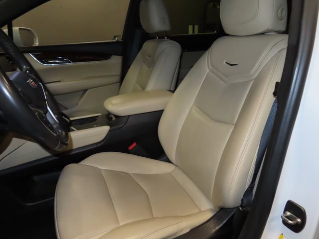 Used 2018 Cadillac XT5 Luxury w/ Driver Awareness Package image 21