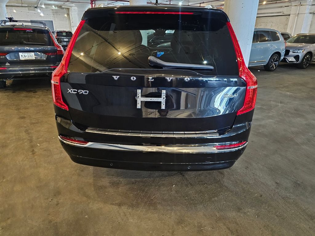 Certified 2025 Volvo XC90 B6 Plus w/ Protection Package Premier AWD/4WD image 4
