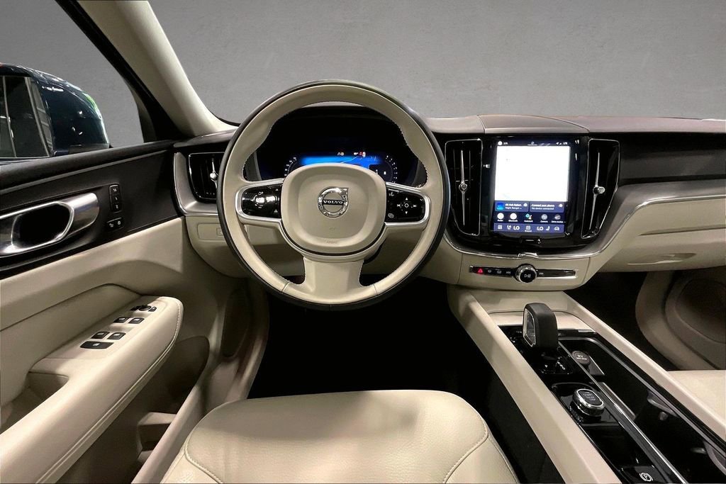 Used 2023 Volvo XC60 B5 Core w/ Climate Package AWD/4WD image 8