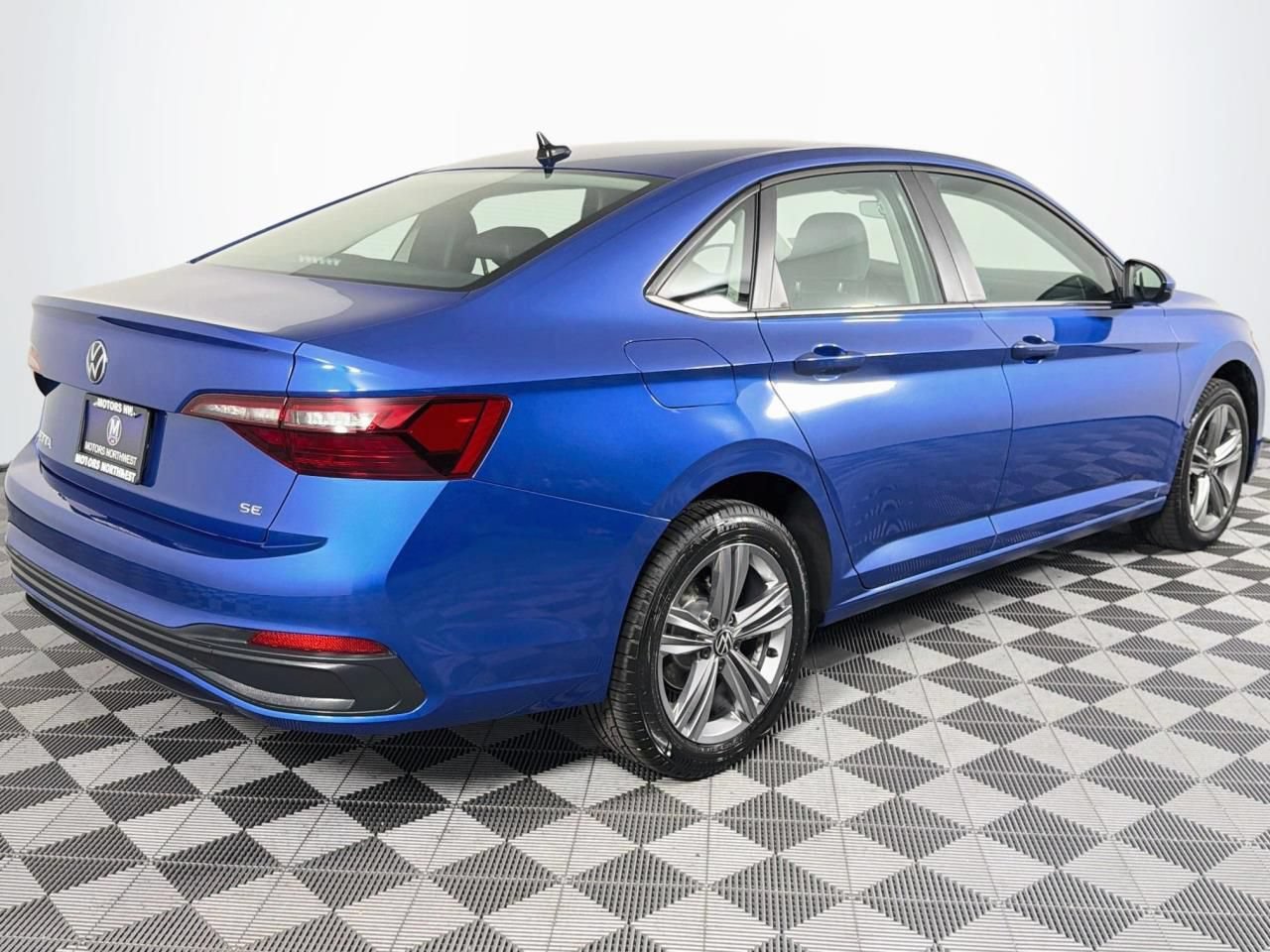 Used 2024 Volkswagen Jetta SE FWD image 27