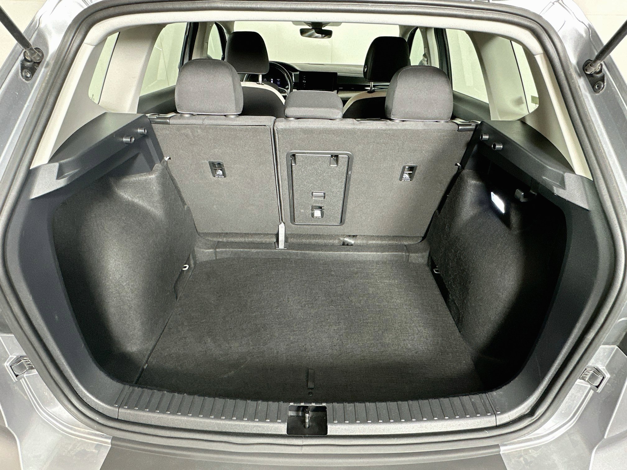 Used 2025 Volkswagen Taos S FWD image 27