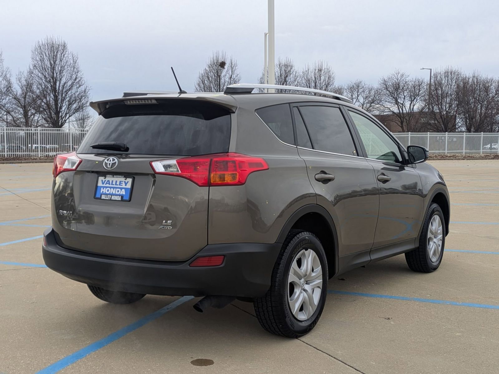 Used 2015 Toyota RAV4 LE image 6