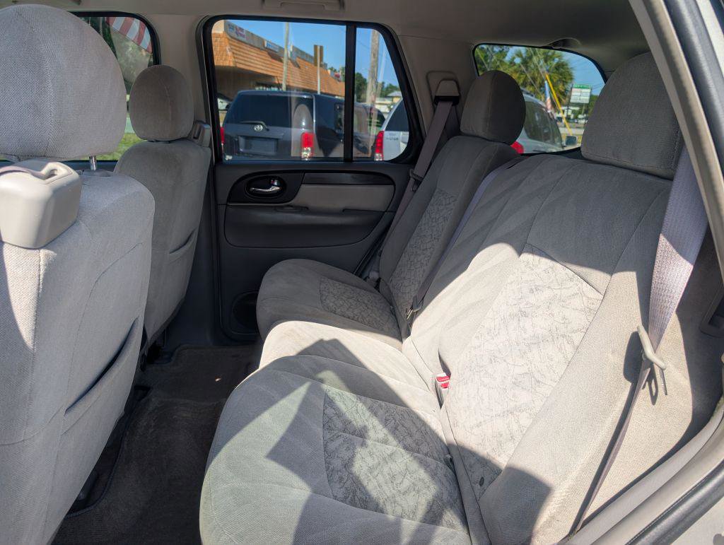 Used 2006 GMC Envoy SLE w/ Sle Preferred Equipment Group RWD image 10