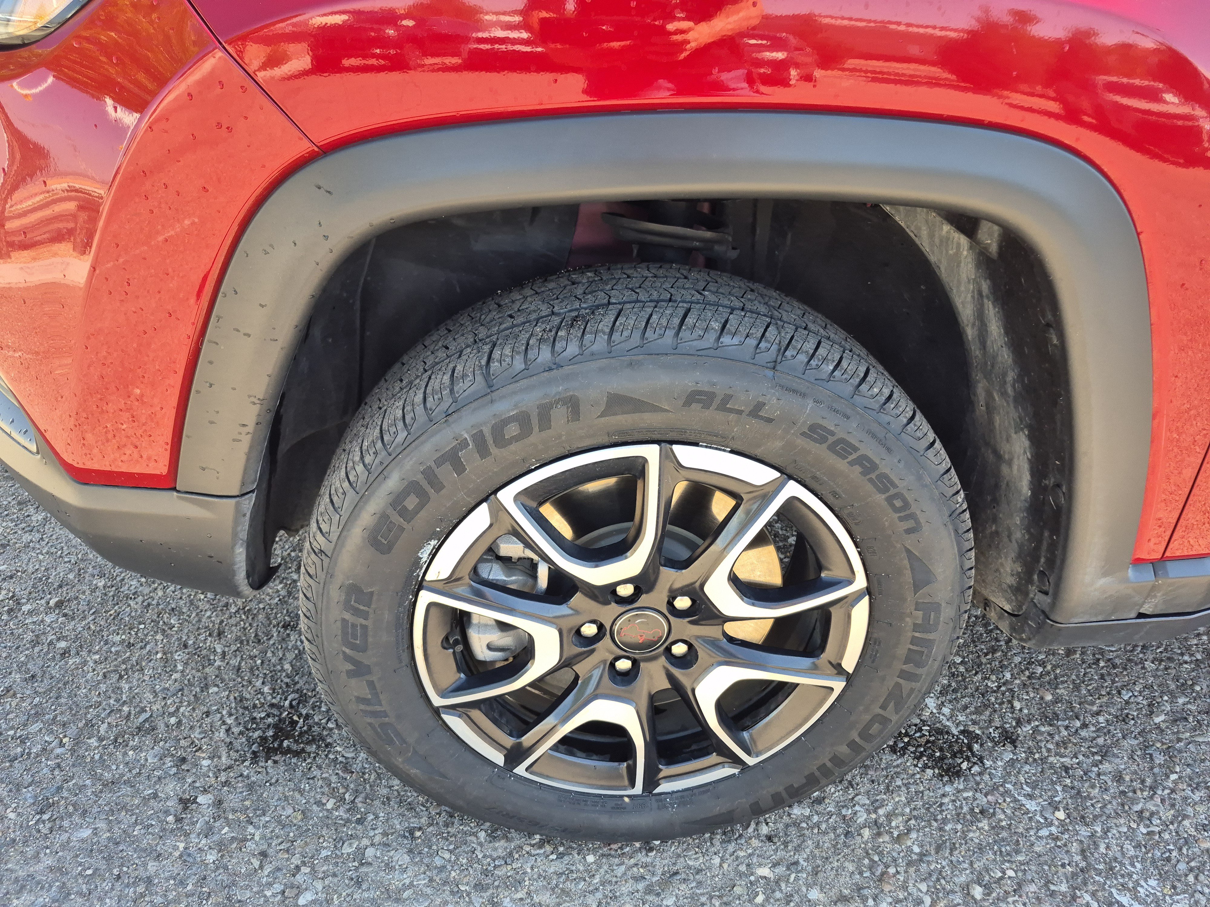 Used 2025 Jeep Compass Trailhawk AWD/4WD image 24