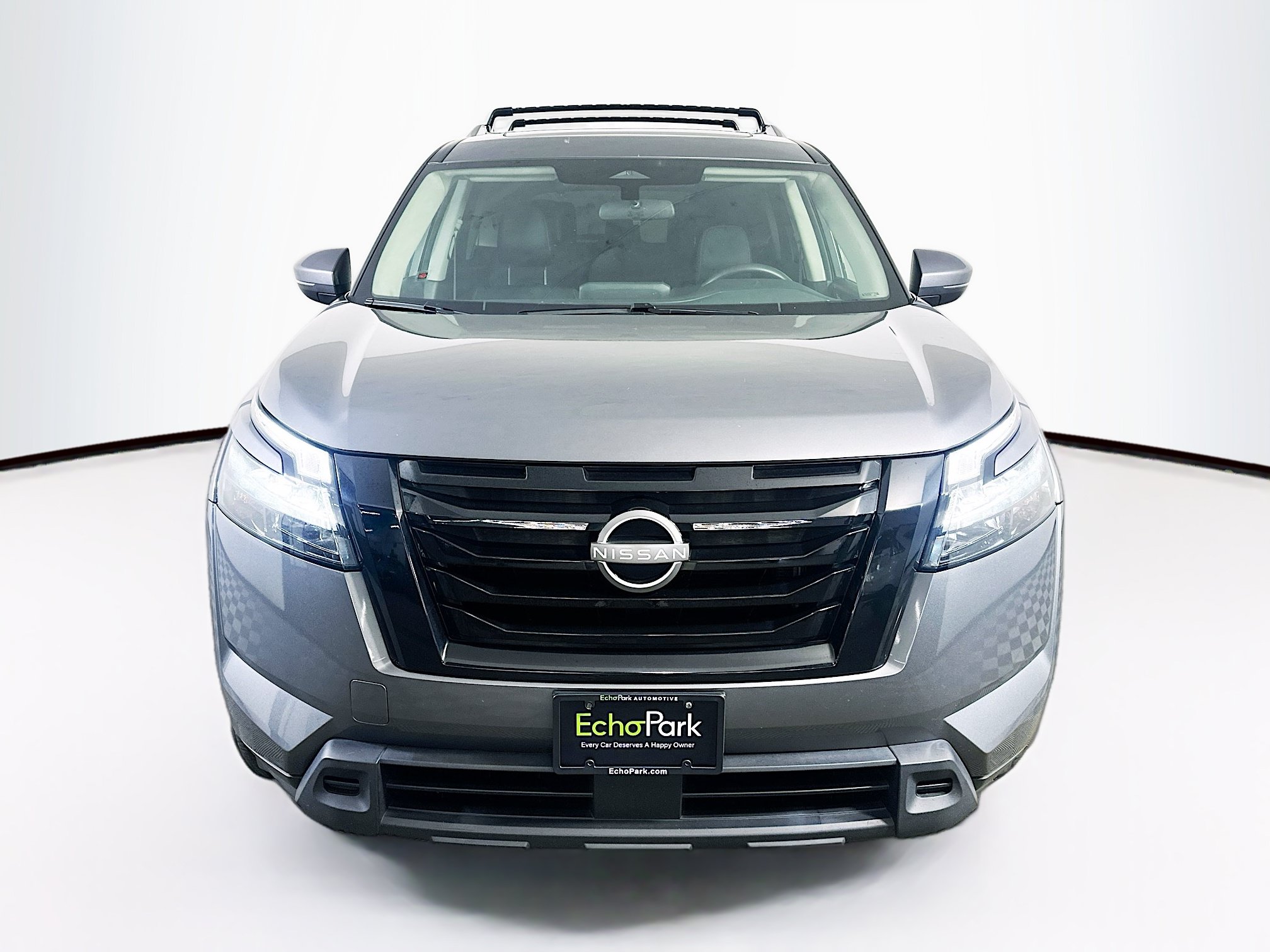 Used 2024 Nissan Pathfinder SV w/ SV Premium Package AWD/4WD image 2