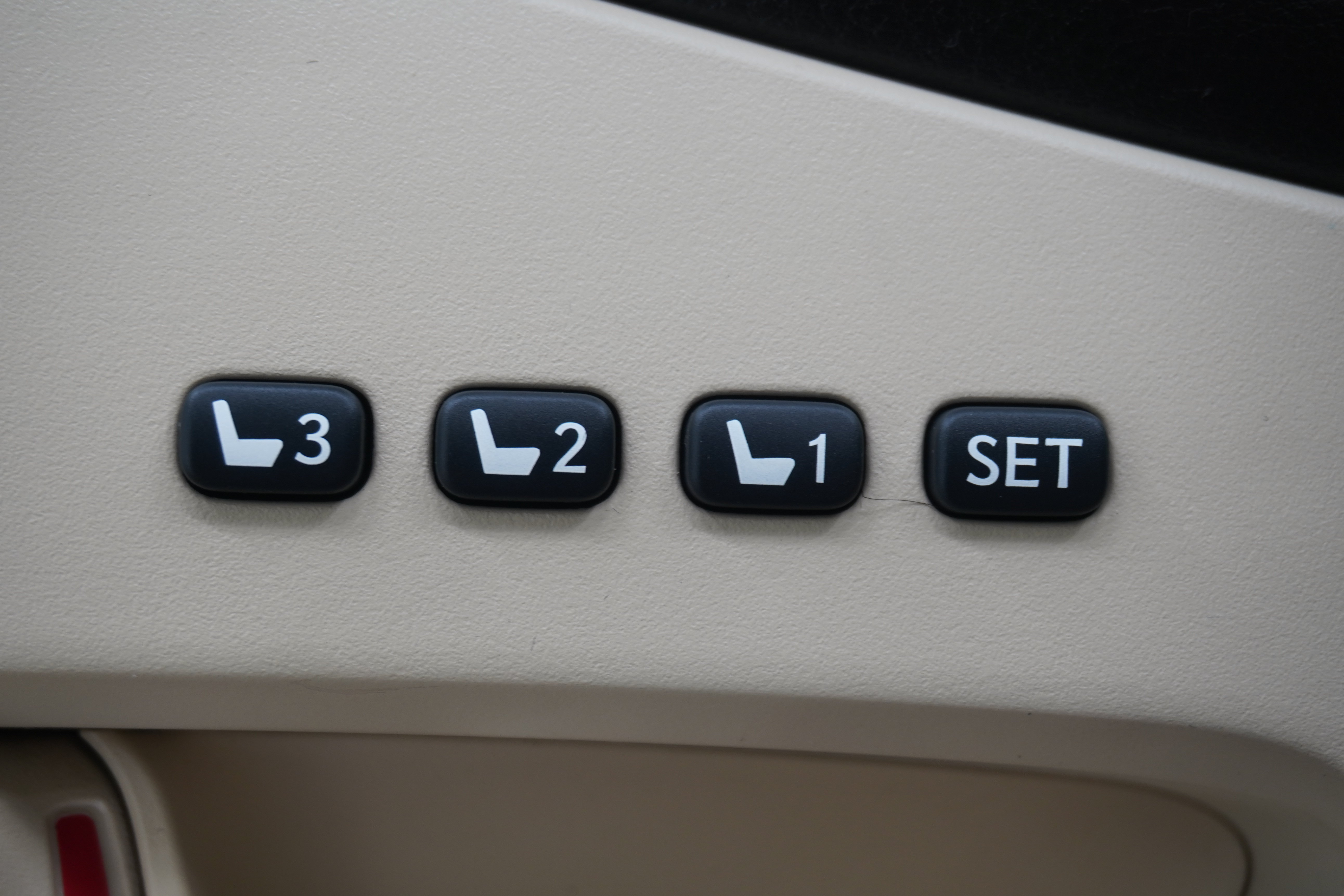 Used 2012 Lexus RX 350 FWD w/ Premium Pkg image 14